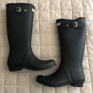 Hunter Matte Rain Boots- Black